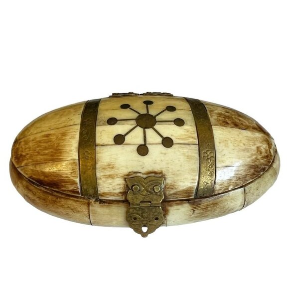 Vintage Inlaid Camel Bone & Brass Oval Trinket Jewely Box With Latch - Picture 13 of 16